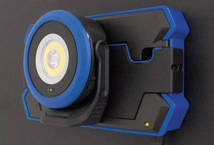 as–Schwabe LICHTFABRIK LED Akku Strahler mit 10 W Induktionsladestation 42830