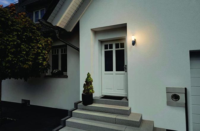 LEDVANCE Smart LED Außenleuchte Überwachungskamera mit Bewegungsmelder LEDVANCE Smart LED Außenleuchte Überwachungskamera mit Bewegungsmelder