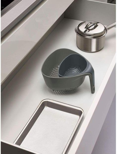 Joseph Joseph Nudelsieb Kunststoff Küchen Sieb Abtropfsieb SET groß/klein Griff grau Joseph Joseph Nudelsieb Kunststoff Küchen Sieb Abtropfsieb SET groß/klein Griff grau