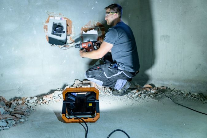 Brennenstuhl LINE LED X 8051 M 80W Baustrahler 5000K Arbeitsstrahler 8900lm