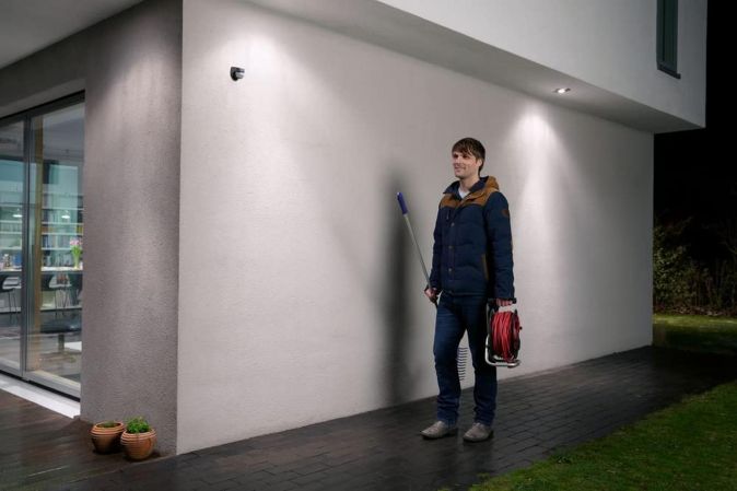 LEDVANCE Sensor außen Bewegungsmelder Strahler Leuchte LEDVANCE Sensor außen Bewegungsmelder Strahler Leuchte