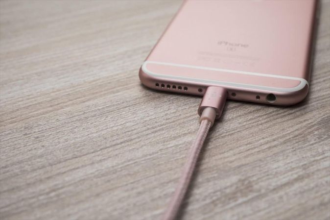 Belkin Iphone Kabel Textil Lightning Ladekabel USB auf Lightning 1,2m Belkin Iphone Kabel Textil Lightning Ladekabel USB auf Lightning 1,2m