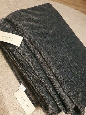 BUGATTI Kuscheldecke 150 x 200 cm – kuschelweiche Wohndecke grau XL BUGATTI Kuscheldecke 150 x 200 cm – kuschelweiche Wohndecke grau XL