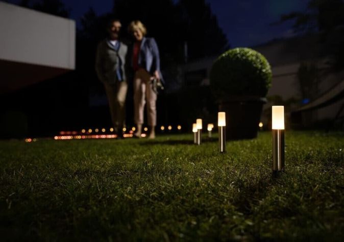 LEDVANCE® Smart ZigBee LED Gartenleuchte RGBW Erdspieß 3+5 Pole Set LEDVANCE® Smart ZigBee LED Gartenleuchte RGBW Erdspieß 3+5 Pole Set