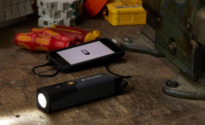 Ledlenser iW3R LED Aufladbar Arbeitsleuchte mit Powerbank-Funktion