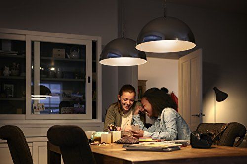 3 x Philips LED 60W A60 E27 WW Leuchtmittel 3 x Philips LED 60W A60 E27 WW Leuchtmittel