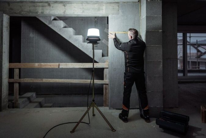 Brennenstuhl LED Arbeitsleuchte Baustrahler Fluter mit Schalter 360° 5000lm Brennenstuhl LED Arbeitsleuchte Baustrahler Fluter mit Schalter 360° 5000lm