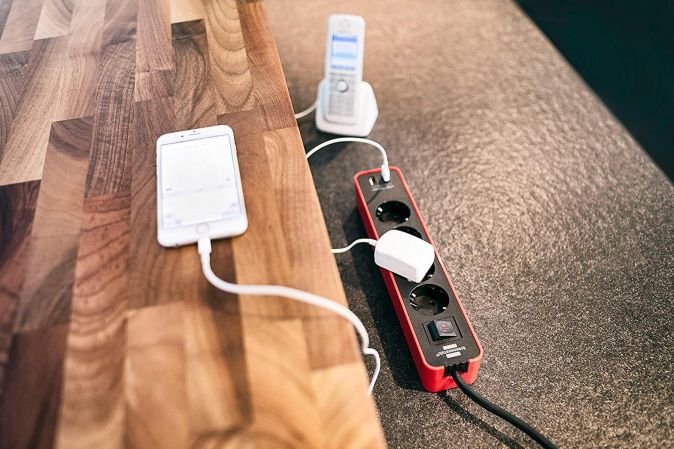 Brennenstuhl 4fach Steckdosenleiste mit USB und Schalter Mehrfachsteckdose Brennenstuhl 4fach Steckdosenleiste mit USB und Schalter Mehrfachsteckdose