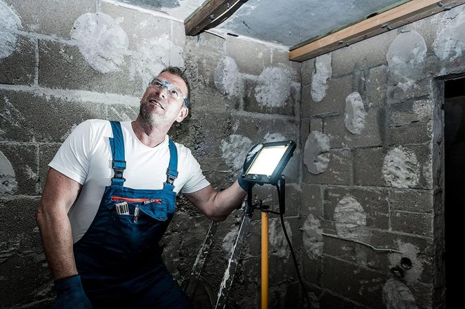 Brennenstuhl LED Baustrahler außen mit Stativ Arbeitsleuchte Fluter Scheinwerfer 