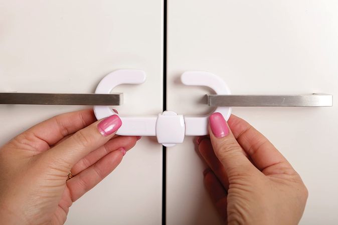 Dreambaby G132 Kindersicherung für Schränke Schublade Schrankschloss Baby