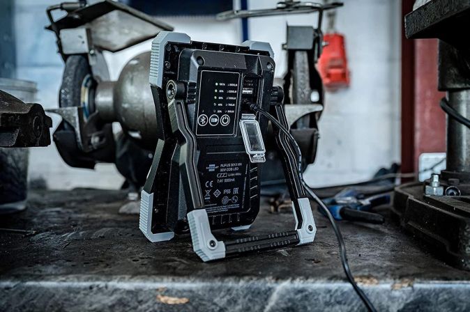 Brennenstuhl Rufus 3010 Akku LED Strahler Dimmbar 70W Mobiler Baustrahler
