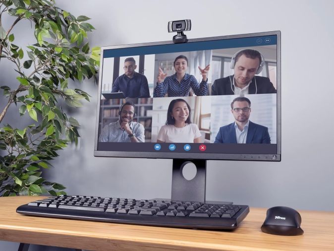 Trust Trino HD 720p Webcam mit Mikrofon 