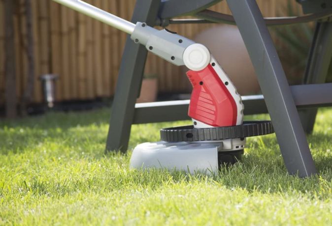 IKRA Elektro Rasentrimmer Grastrimmer Freischneider Doppelfaden 600 W IKRA Elektro Rasentrimmer Grastrimmer Freischneider Doppelfaden 600 W
