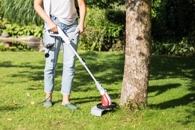 IKRA Elektro Rasentrimmer Grastrimmer Freischneider Doppelfaden 600 W IKRA Elektro Rasentrimmer Grastrimmer Freischneider Doppelfaden 600 W