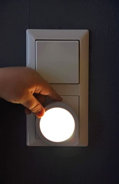 Brennenstuhl LED Nachlicht mit Dämmerungssensor Nachtlampe 