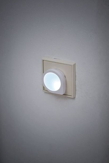 Brennenstuhl LED Nachlicht mit Dämmerungssensor Nachtlampe 