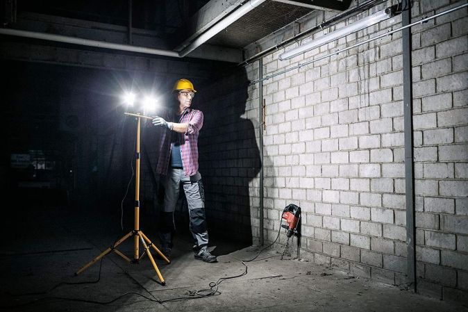 Brennenstuhl Doppel LED Fluter Baustrahler 2x LED mit Stativ Strahler 