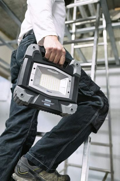 Brennenstuhl TORAN 4000 Mobiler Bluetooth Akku LED Baustahler 
