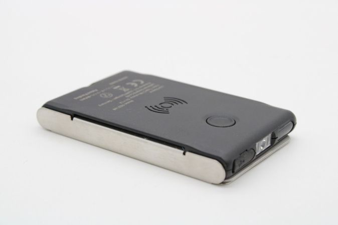 Ledlenser Lite Sleeve Kartenhalter mit Taschenlampe Kartenetui Kartenschutz