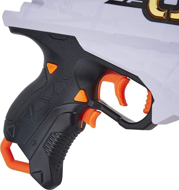 NERF Ultra Amp Motorisierter Blaster mit 6 Dart NERF Ultra Amp Motorisierter Blaster mit 6 Dart