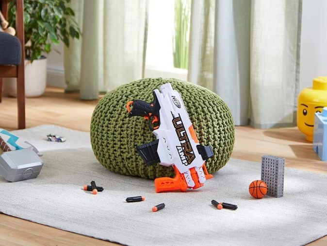 NERF Ultra Amp Motorisierter Blaster mit 6 Dart NERF Ultra Amp Motorisierter Blaster mit 6 Dart