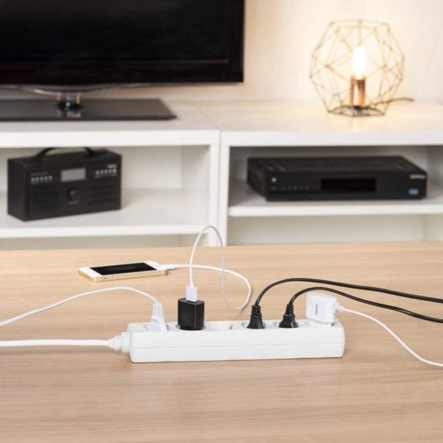Hama 6-Fach Steckdosenleiste Mehrfachsteckdose 3500W 45° Gedreht 1,4m Weiß