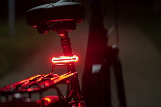 Fischer Fahrrad-Beleuchtungsset Front- und Rückleuchte IP44 Bremslicht mit Akku