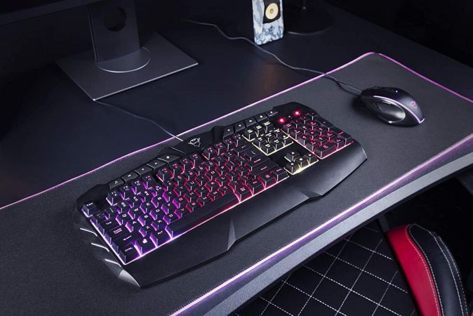 Trust GXT 881 Odyss Gaming Halbmechanische LED Tastatur DE Layout