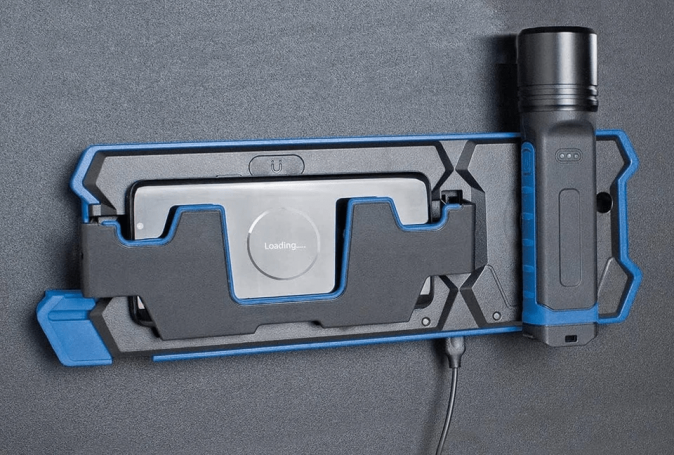 as–Schwabe LICHTFABRIK LED Akku Strahler + Handlampe mit Induktionsladestation