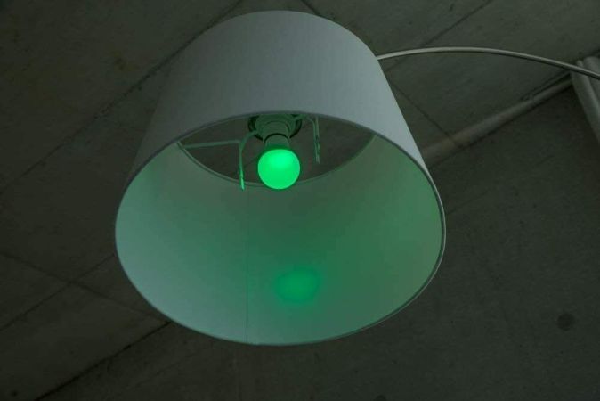 OSRAM E27 LED Lampe mit Fernbedienung RGB 60W Dimmbar 
