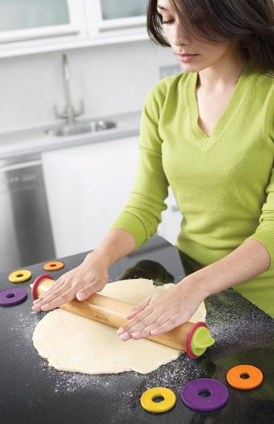 Joseph Joseph Adjustable Rolling Pin - Multi Colour Joseph Joseph Adjustable Rolling Pin - Multi Colour